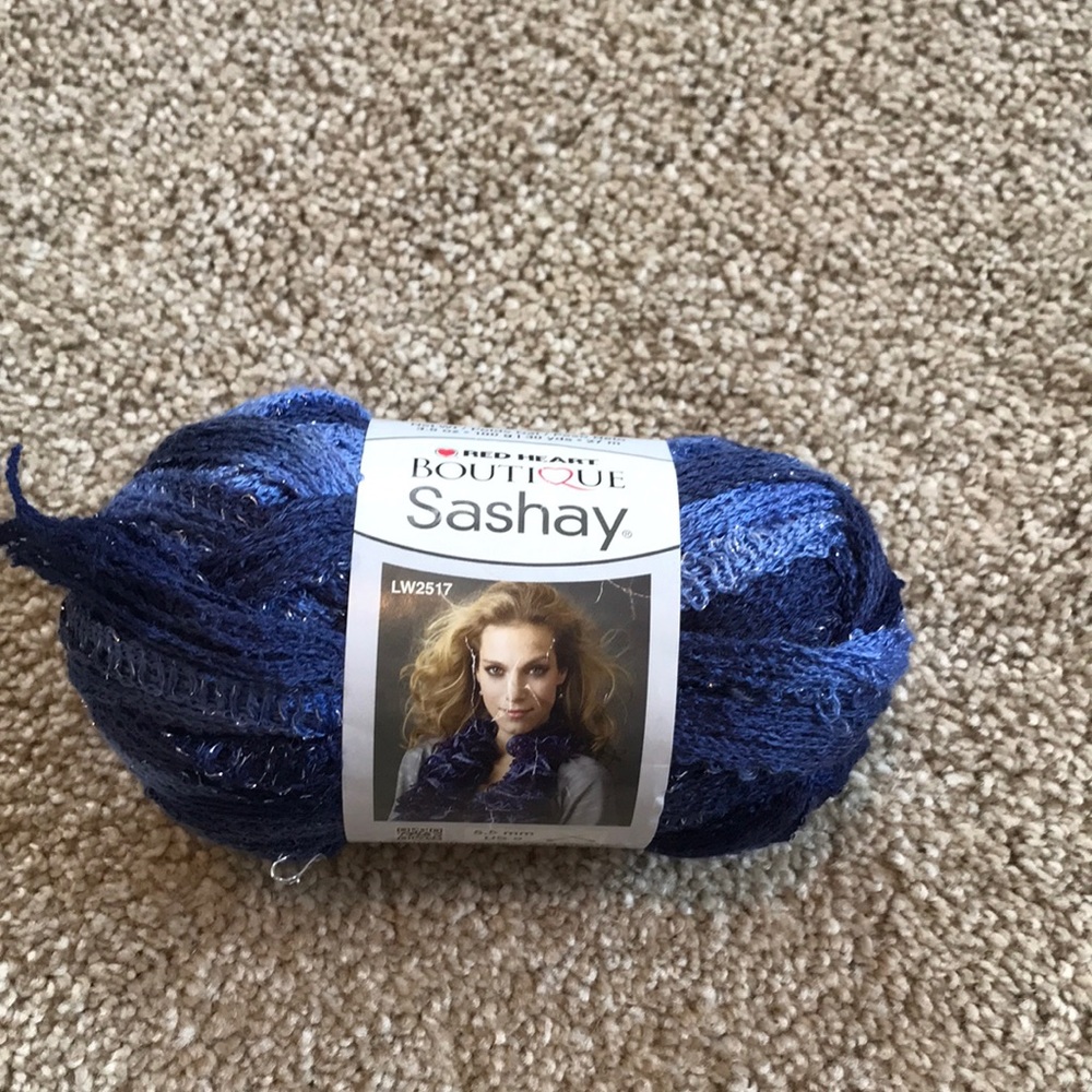 Red Heart Boutique Sashay Yard - NWT